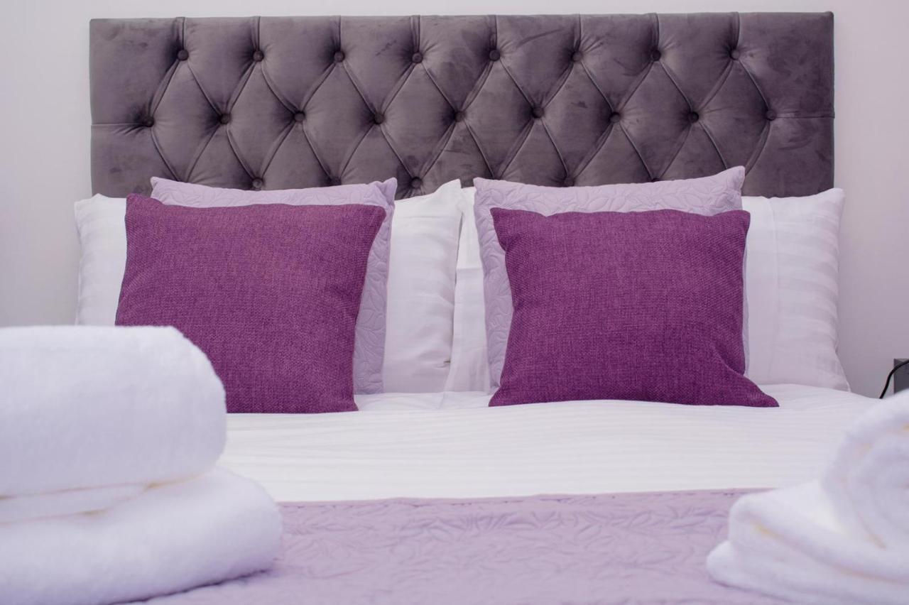 Homestay In Birmingham Sleeps 8 - Free Parking & Wifi Exterior photo